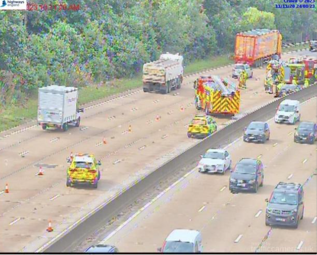 Multi vehicle car crash on M25