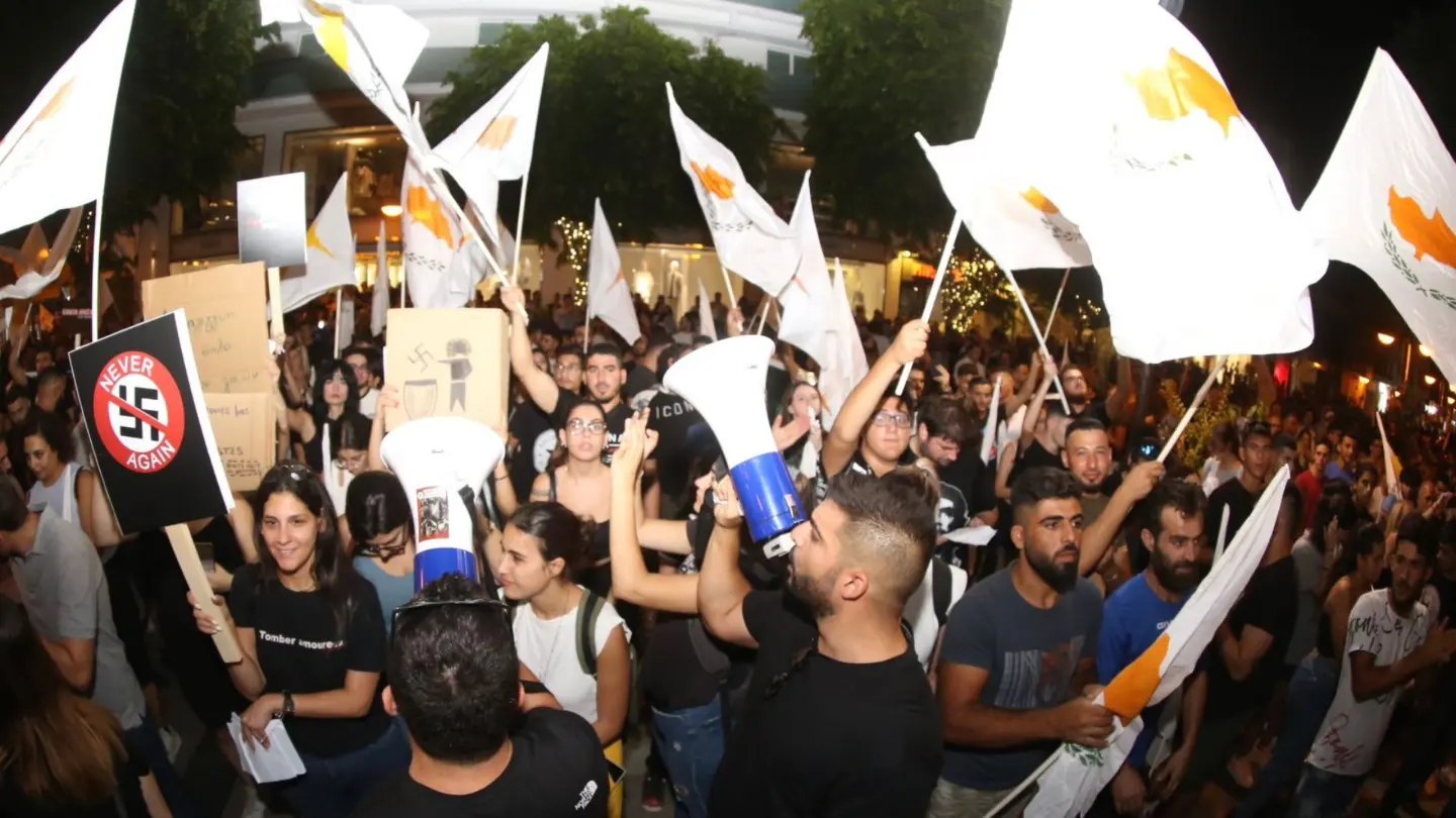 The mass anti-racist demonstrations organised in Cyprus convey a powerful message to the far-right and “two extremes” theory