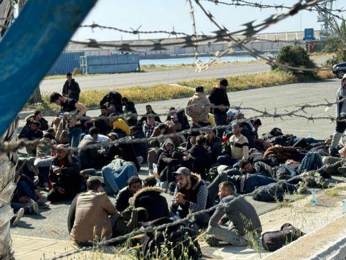 Asylum seekers who commit serious criminal offences will be deprived of their subsidiary protection status,