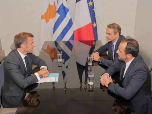 Macron and Mitsotakis to visit Cyprus in the context of regional coordination, says Spokesman