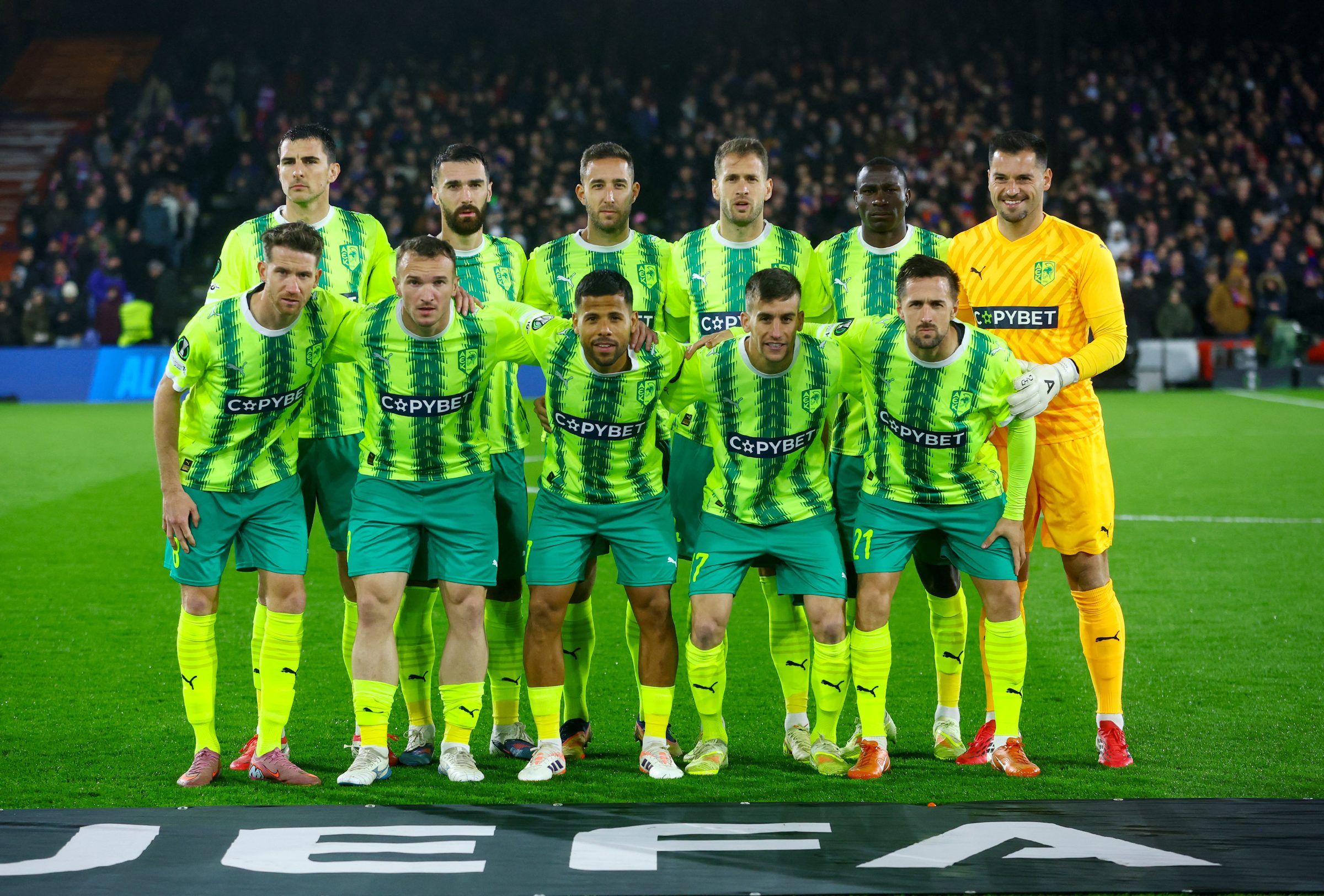 AEK Larnaca hold Crystal Palace to a draw