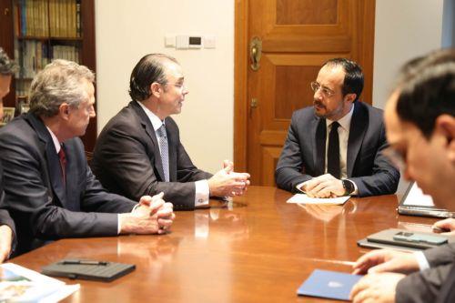 Cyprus President stresses need to accelerate energy planning to Chevron chief